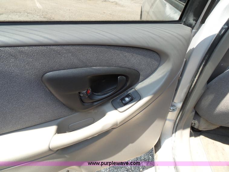 image for item J4901 2002 Chevrolet Malibu LS