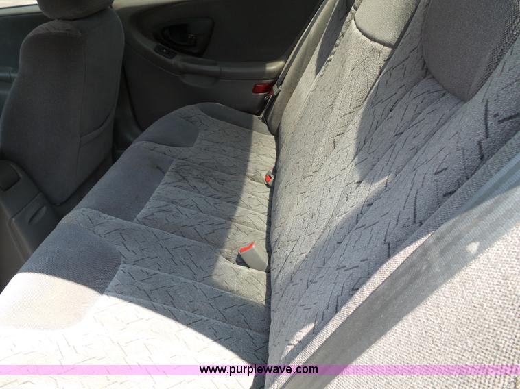 image for item J4901 2002 Chevrolet Malibu LS