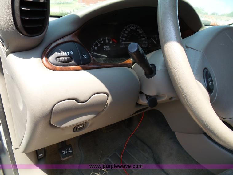 image for item J4901 2002 Chevrolet Malibu LS