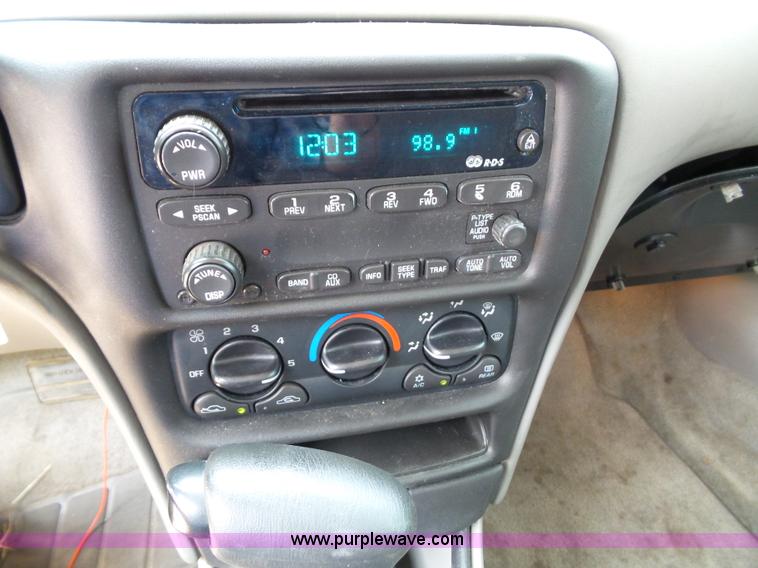 image for item J4901 2002 Chevrolet Malibu LS