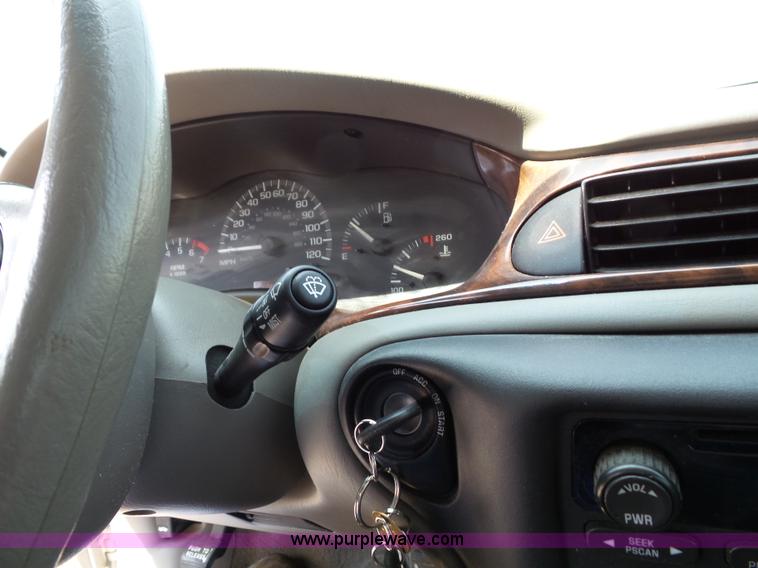 image for item J4901 2002 Chevrolet Malibu LS