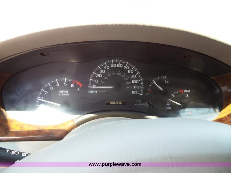 image for item J4901 2002 Chevrolet Malibu LS