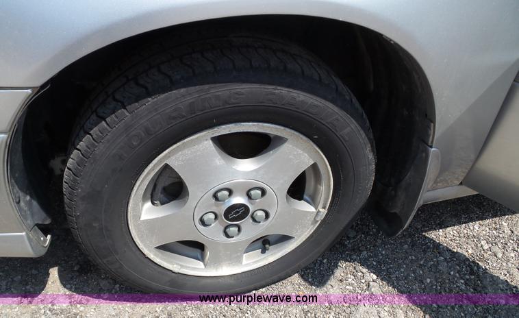 image for item J4901 2002 Chevrolet Malibu LS