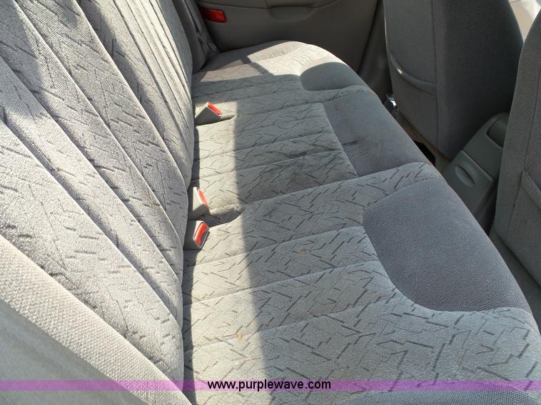 image for item J4901 2002 Chevrolet Malibu LS