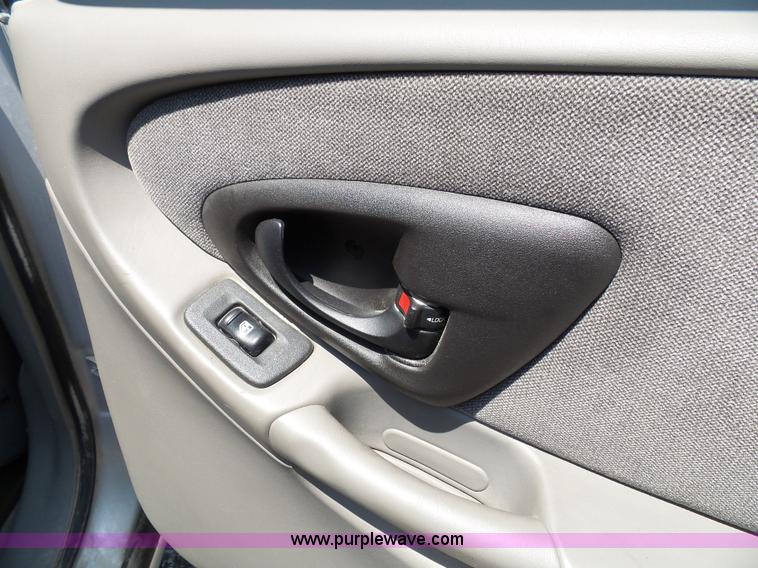 image for item J4901 2002 Chevrolet Malibu LS