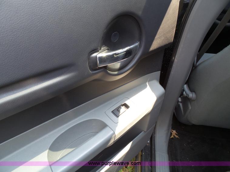 image for item J4902 2005 Dodge Magnum SE