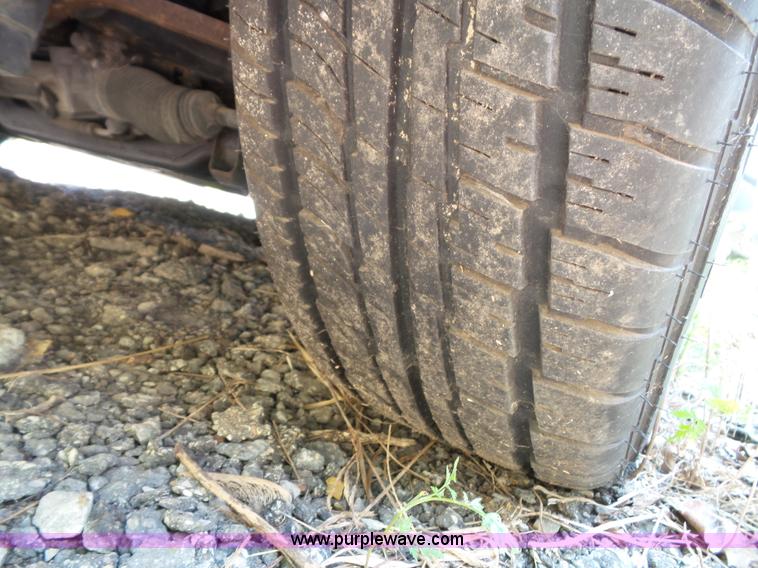 image for item J4902 2005 Dodge Magnum SE