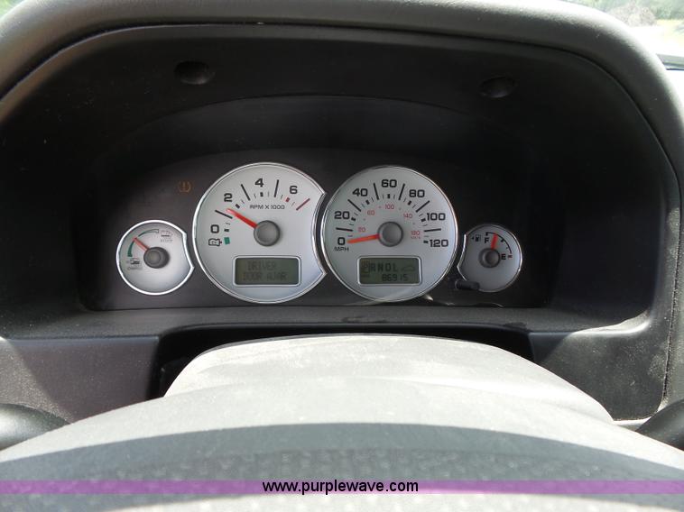 image for item J4912 2006 Ford Escape SUV