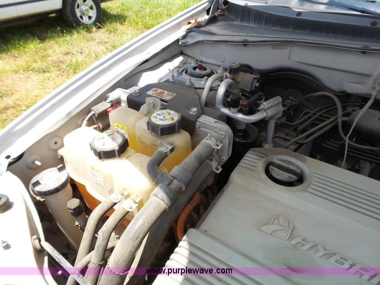 image for item J4912 2006 Ford Escape SUV