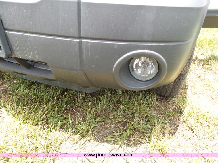 image for item J4912 2006 Ford Escape SUV