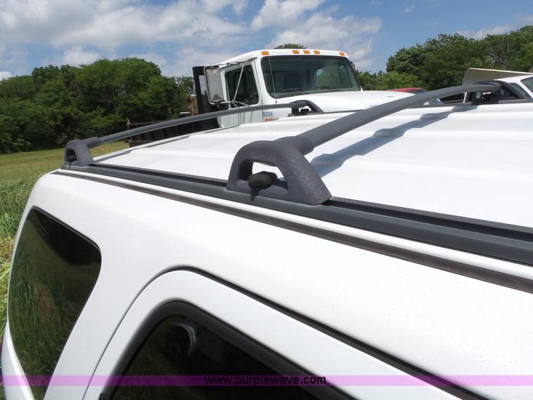 image for item J4912 2006 Ford Escape SUV