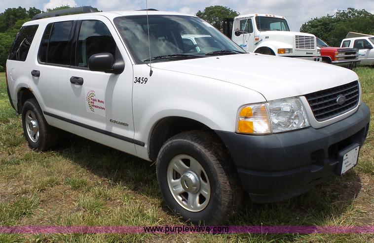 image for item J4914 2005 Ford Explorer SUV