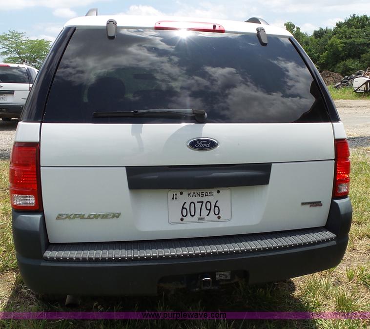 image for item J4914 2005 Ford Explorer SUV