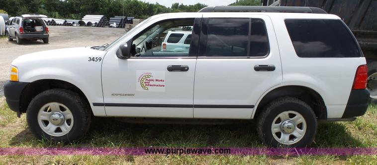 image for item J4914 2005 Ford Explorer SUV