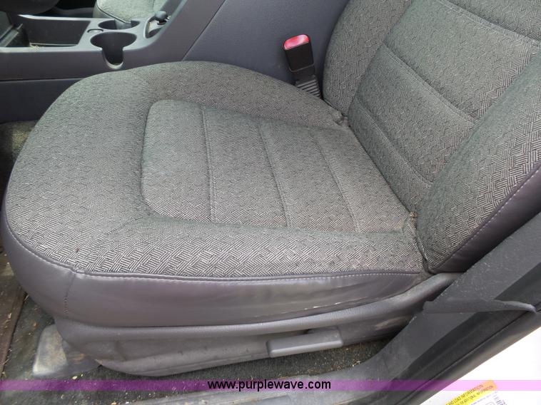 image for item J4914 2005 Ford Explorer SUV