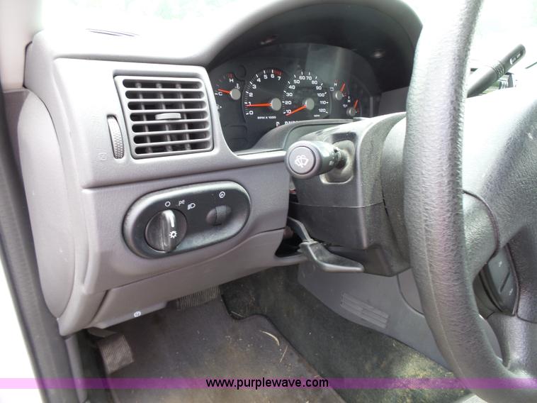 image for item J4914 2005 Ford Explorer SUV