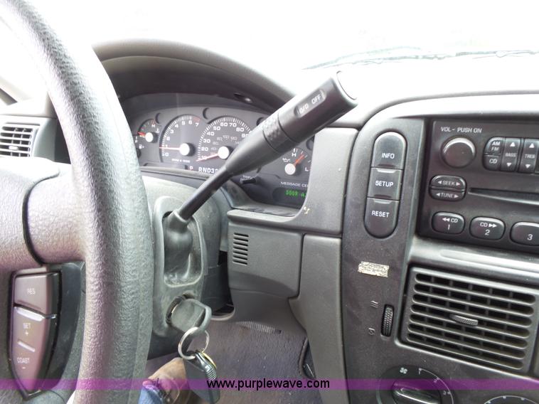 image for item J4914 2005 Ford Explorer SUV