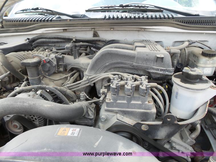 image for item J4914 2005 Ford Explorer SUV