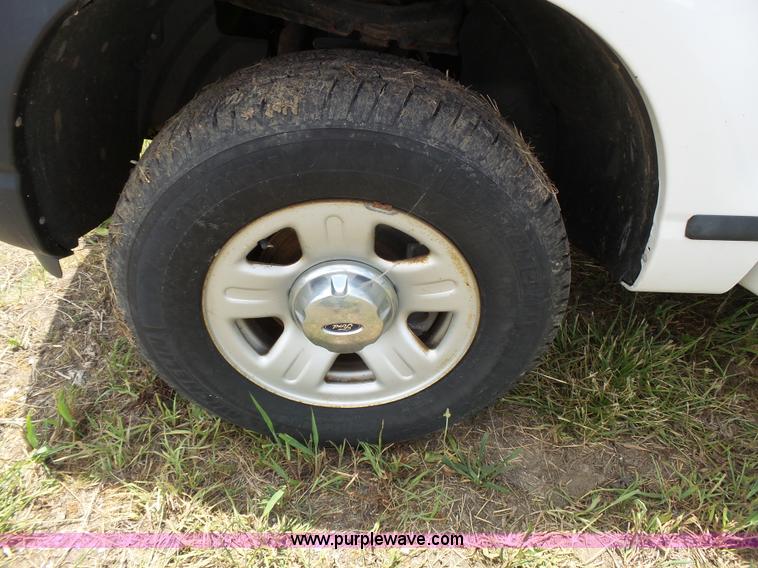 image for item J4914 2005 Ford Explorer SUV