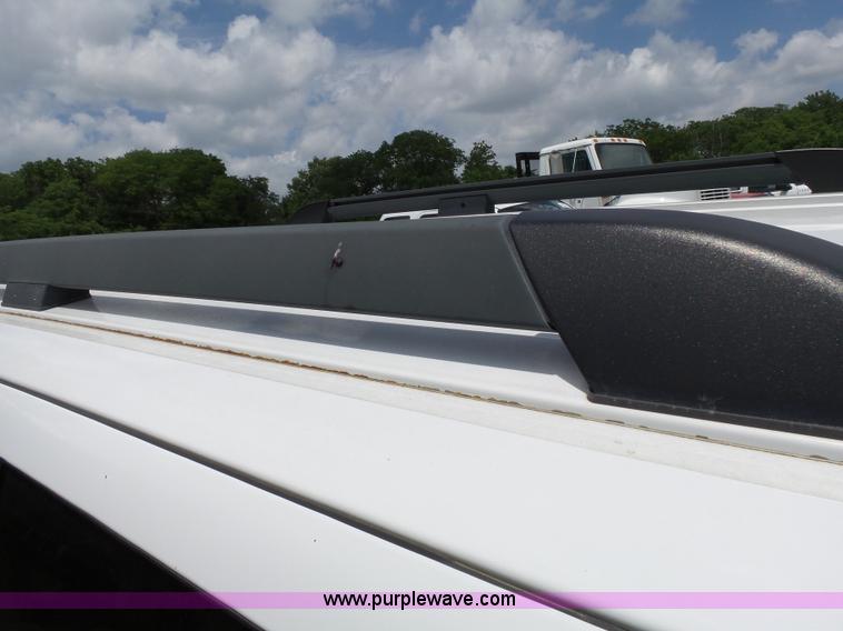 image for item J4914 2005 Ford Explorer SUV