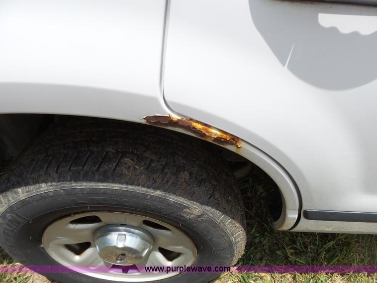 image for item J4914 2005 Ford Explorer SUV