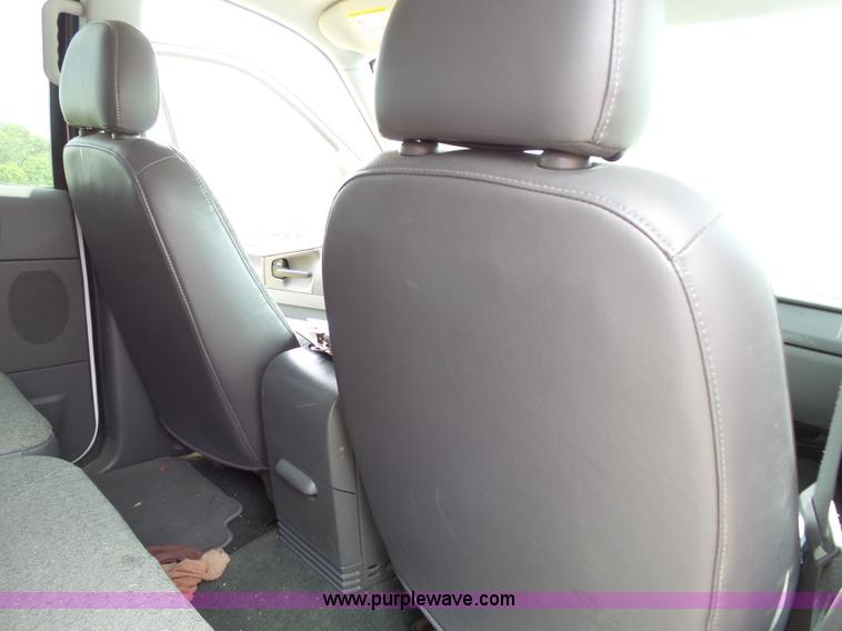 image for item J4914 2005 Ford Explorer SUV