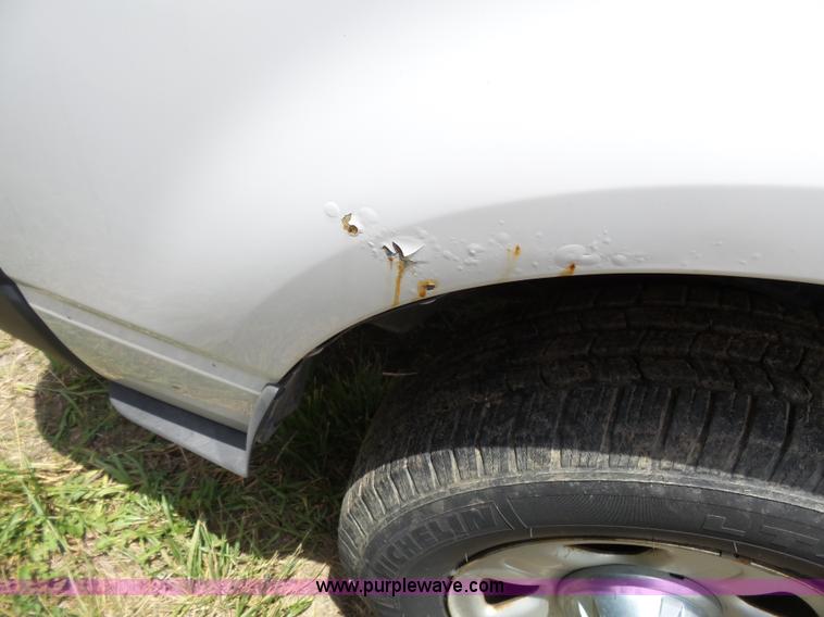 image for item J4914 2005 Ford Explorer SUV