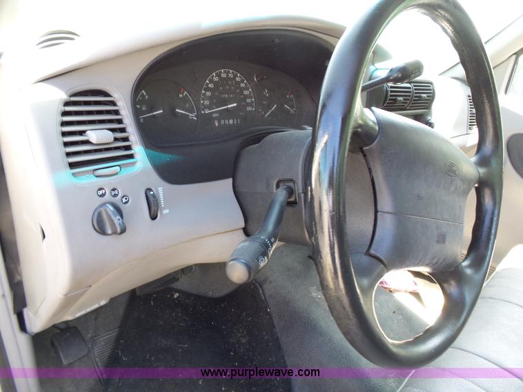 image for item J4919 1997 Ford Ranger pickup truck