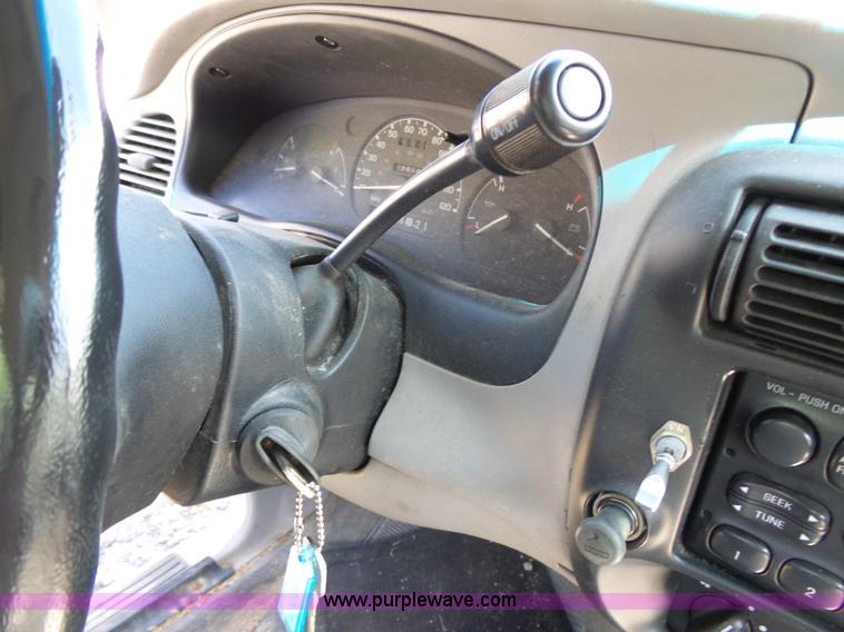 image for item J4919 1997 Ford Ranger pickup truck