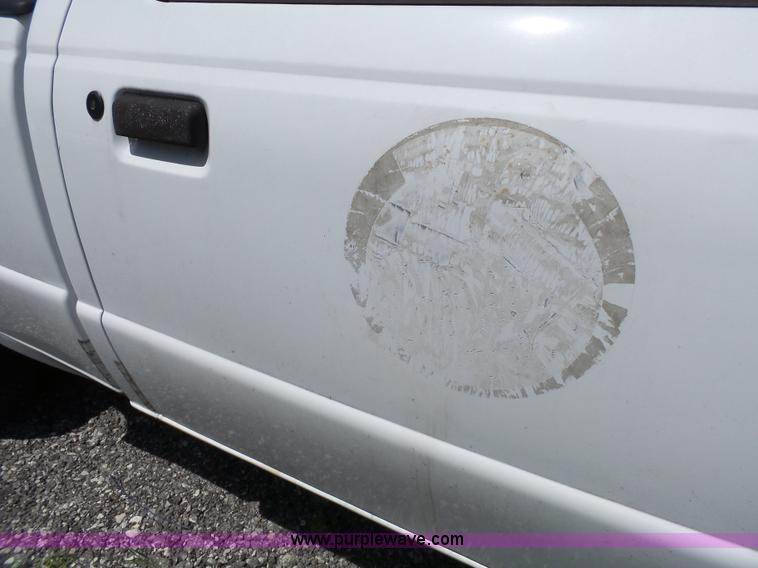 image for item J4919 1997 Ford Ranger pickup truck