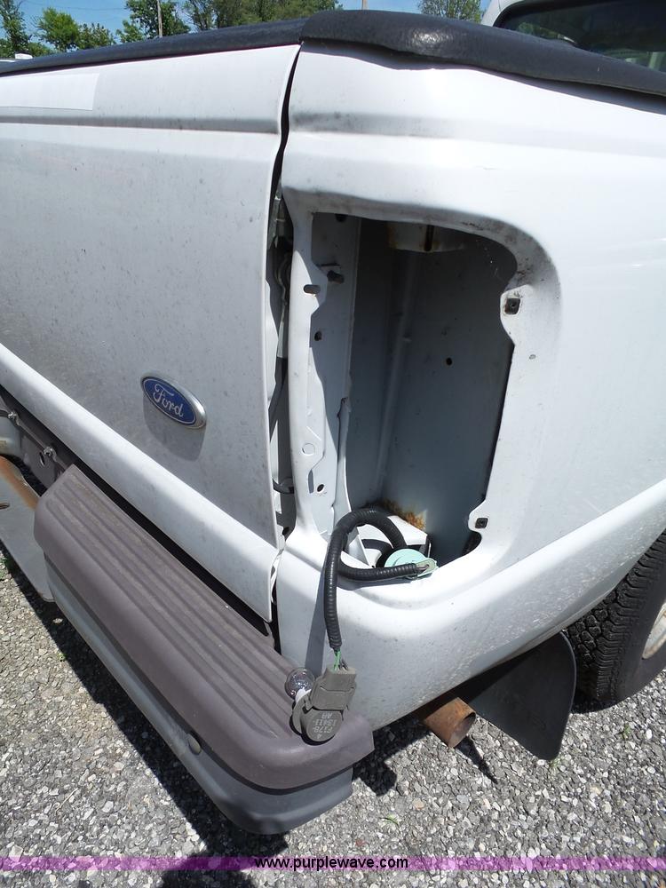 image for item J4919 1997 Ford Ranger pickup truck