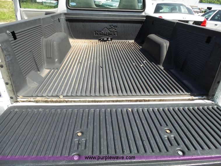 image for item J4919 1997 Ford Ranger pickup truck