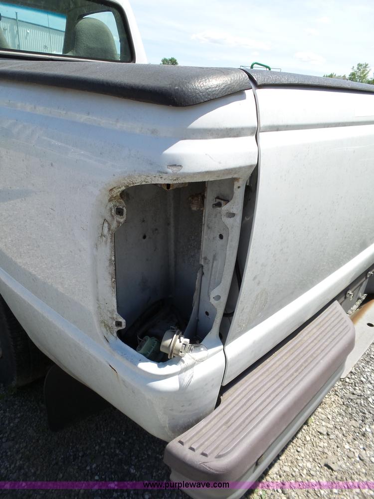 image for item J4919 1997 Ford Ranger pickup truck