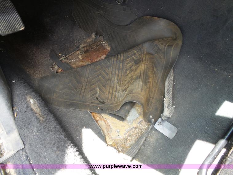 image for item J4920 2005 Ford Crown Victoria Police Interceptor