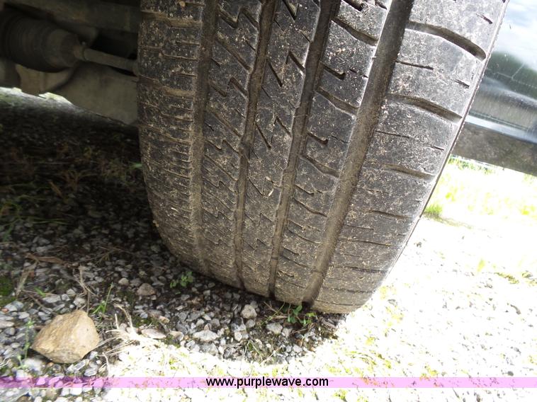 image for item J4920 2005 Ford Crown Victoria Police Interceptor