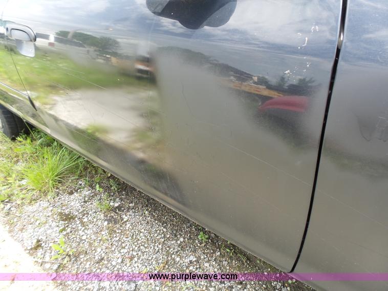 image for item J4920 2005 Ford Crown Victoria Police Interceptor