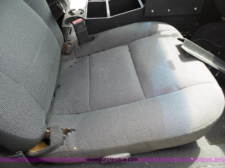 image for item J4920 2005 Ford Crown Victoria Police Interceptor