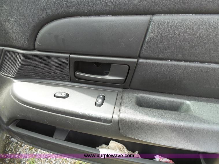 image for item J4920 2005 Ford Crown Victoria Police Interceptor