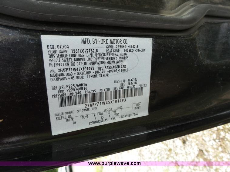 image for item J4920 2005 Ford Crown Victoria Police Interceptor