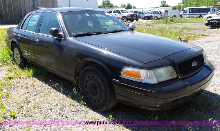 image for item J4920 2005 Ford Crown Victoria Police Interceptor