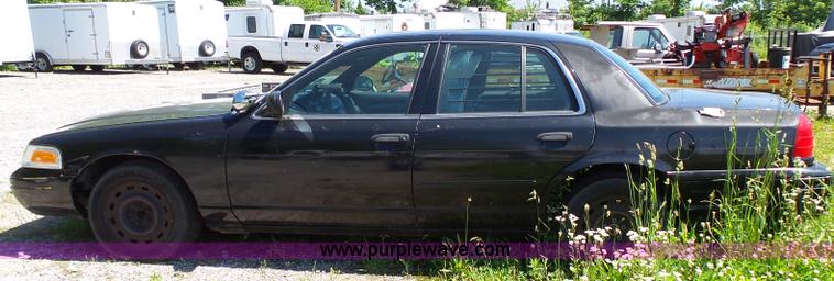image for item J4920 2005 Ford Crown Victoria Police Interceptor