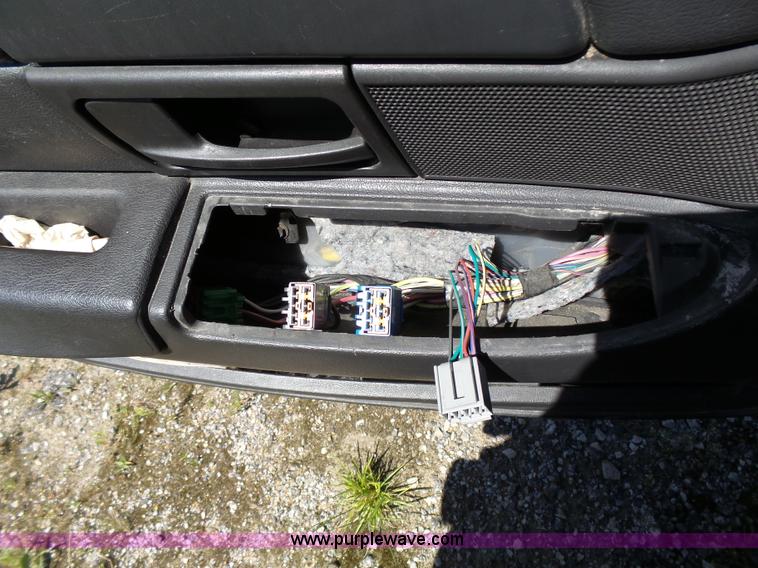 image for item J4920 2005 Ford Crown Victoria Police Interceptor