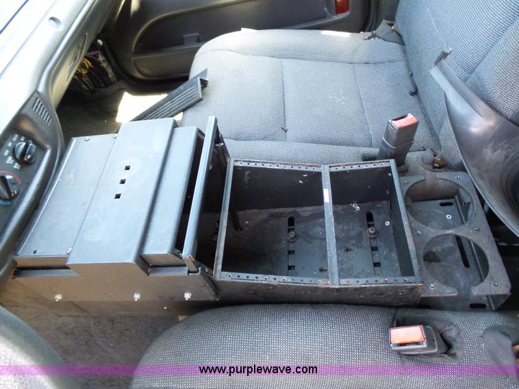 image for item J4920 2005 Ford Crown Victoria Police Interceptor