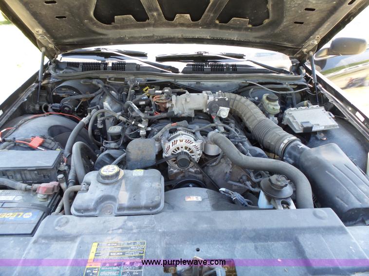 image for item J4920 2005 Ford Crown Victoria Police Interceptor