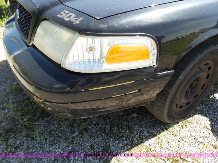 image for item J4920 2005 Ford Crown Victoria Police Interceptor