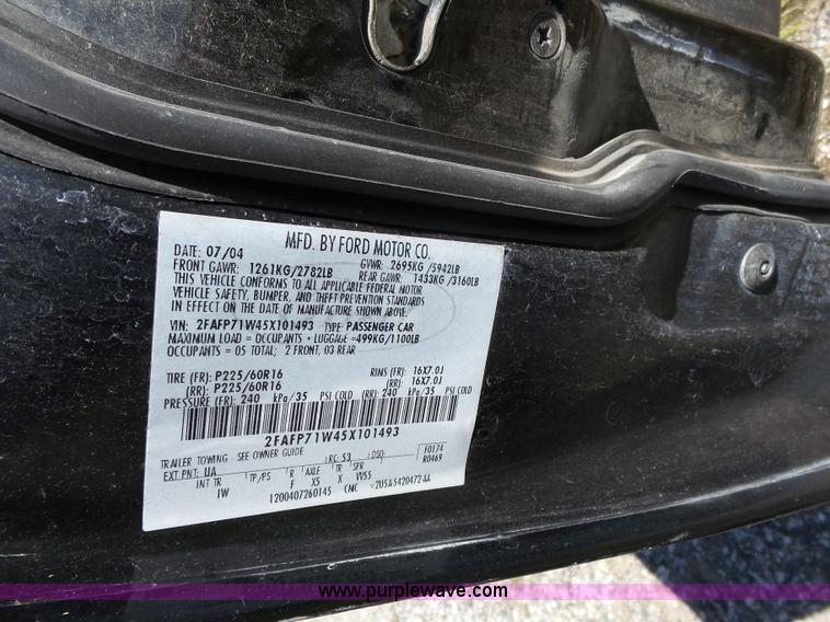 image for item J4920 2005 Ford Crown Victoria Police Interceptor