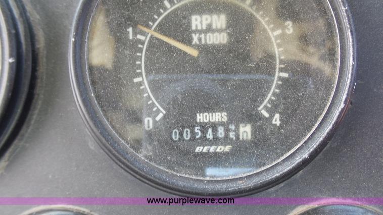 image for item J4923 2006 Elgin Pelican Series P street sweeper