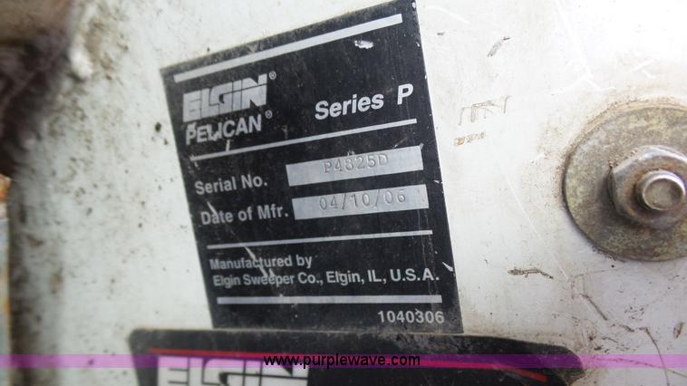 image for item J4923 2006 Elgin Pelican Series P street sweeper
