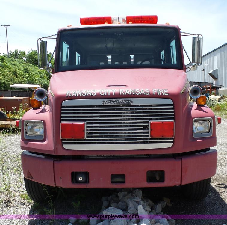 image for item J4925 1993 Freightliner FL80 fire truck