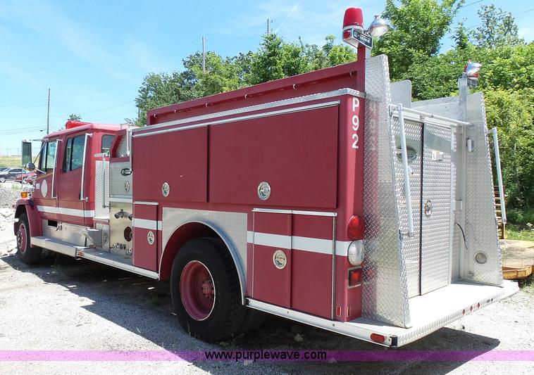 image for item J4925 1993 Freightliner FL80 fire truck